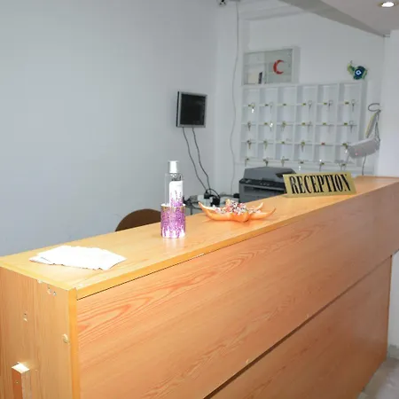 Hotel & 2*